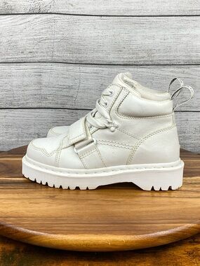 Dr. Martens Zuma II White Leather Chunky Boots Women’s Shoe Size 7